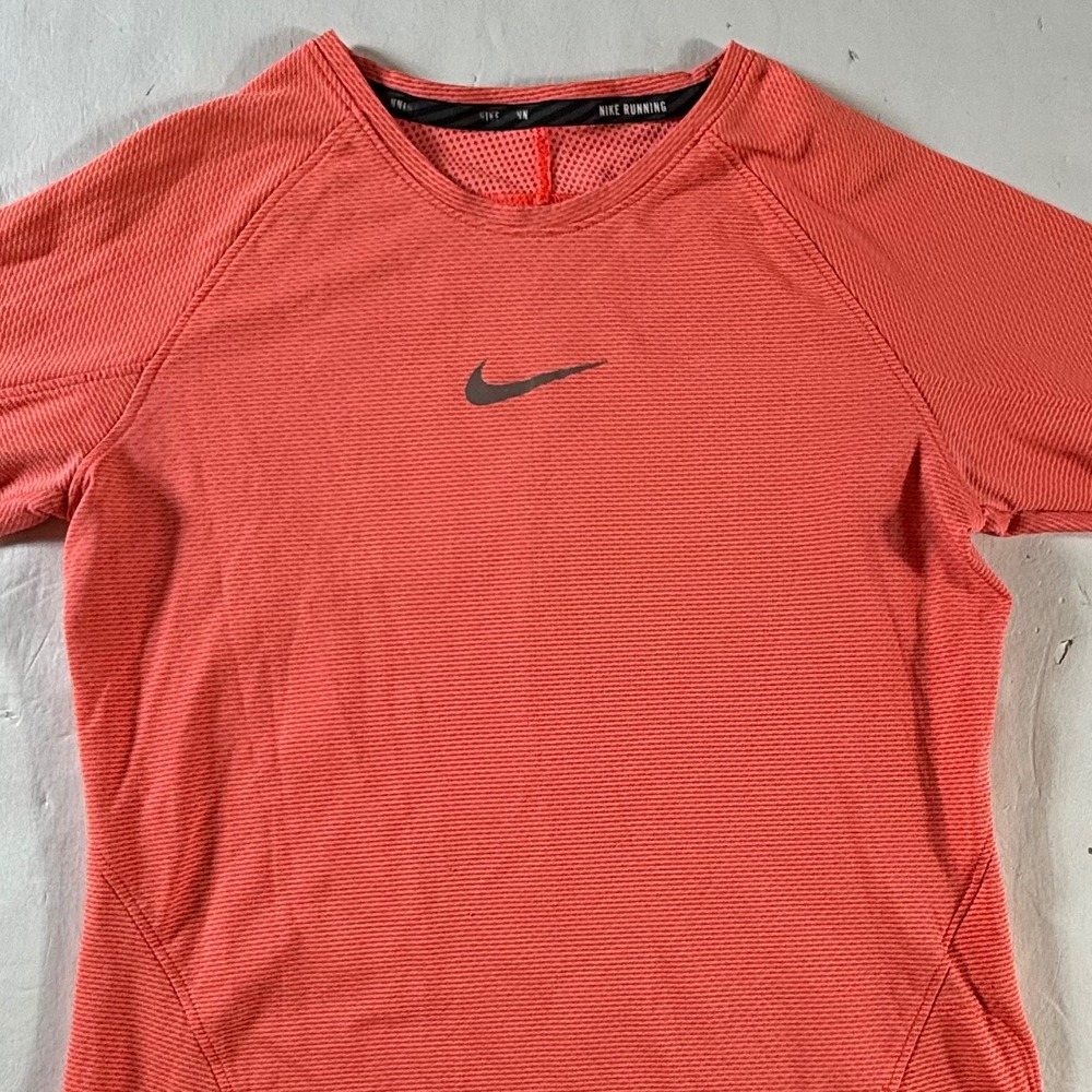 Nike Dri-FIT Running Top Womens Medium Coral Pink Long Sleeve Mesh Performance